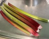 Une image de l'étape 1 de Tarte rhubarbe cassis.