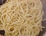 A picture of step 1 of Spaghetti frittata.