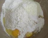 Foto langkah ke 2 dari resep Donat Maizena (donat tanpa kentang).