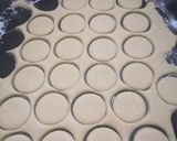 Foto del paso 6 de la receta: Alfajores de maicena con aceite