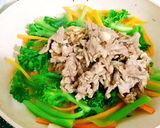 Hình bước làm 5 của món Thịt bò xào bông cải xanh và cà rốt