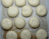 Foto langkah ke 3 dari resep (Sourdough Discard) Mini Burger Buns.
