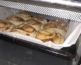 A picture of step 11 of Cinnamon rolls with walnuts.