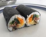 A picture of step 4 of Colourful rice rolls.