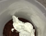 A picture of step 1 of Oreo Shake.
