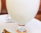 A picture of step 2 of Banana Shake.