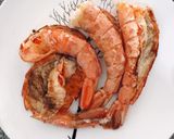 A picture of step 3 of Pepper Prawns with Buttered Garlic.