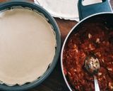 A picture of step 3 of Tomatoe and tuna pie.