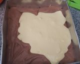 Foto langkah ke 4 dari resep Chocolate Marble Cheese Cake.