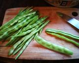 Foto del paso 1 de la receta: Judías planas gratinadas al horno