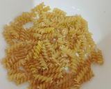 Foto langkah ke 1 dari resep Sup Makaroni Telur.