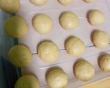 Foto langkah ke 3 dari resep Donat Maizena.