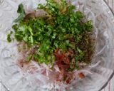 A picture of step 2 of Stuffed Onion masala paratha.