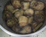 Foto del paso 2 de la receta: Alcachofas a la Plancha con Jamón y Panceta con Reducción de Pimentón de la Vera