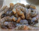 รูปขั้นตอนการทำที่ 1 ของ กุ้งหมูเด้งผัดน้ำมันหอย