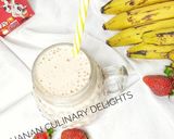 A picture of step 1 of Banana and strawberry smoothies 😋.