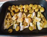 Foto del paso 17 de la receta: Filetes de Lubina al horno con Limón y patatas