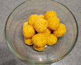 A picture of step 2 of No bake carrot/almond balls.