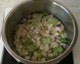 蕃茄炒蛋改版高麗菜湯的食譜步驟2照片