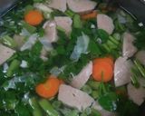 Foto langkah ke 4 dari resep Sup Bakso Daun Kelor.