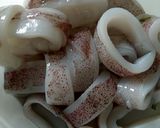 Foto langkah ke 1 dari resep Cumi Hitam Kemangi.