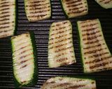 A picture of step 2 of Grilled prawns and zucchine.