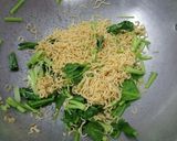 Hình bước làm 3 của món Mì xào