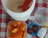 Foto langkah ke 1 dari resep Smoothie Pepaya Nanas Stroberi.
