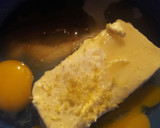 Foto del paso 1 de la receta: Tarta de frutilla con crema y gelatina