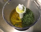 Une image de l'étape 3 de Sauce salade à la moutarde d'Orléans, citron et persil.
