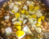 Foto del paso 7 de la receta: Potaje de garbanzos con acelgas