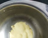 A picture of step 2 of Rose Cookies.