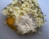 Eper gombóc recept fázis 4 fotója