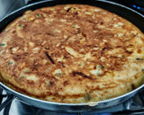 Foto del paso 4 de la receta: TORTILLA ESPAÑOLA🍳con Vegetales y Chorizo Antioqueño...!🥧