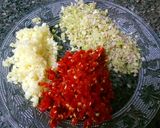 A picture of step 6 of Bún Bò Huế.