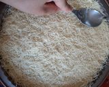 Une image de l'étape 8 de Kunefe à la créme et la mozzarella.