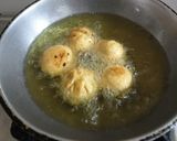 A picture of step 7 of Lilva kachori.