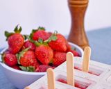 Foto del paso 3 de la receta: Paletas de frutilla con pimienta