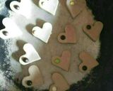 Foto langkah ke 5 dari resep Kue kering coklat teflon 3 bahan.