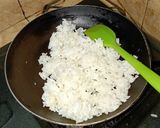 Foto langkah ke 2 dari resep Nasi Goreng.