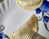 A picture of step 8 of Mitha Malai Gujia.