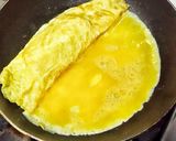 Foto langkah ke 5 dari resep Telur dadar mozarella DEBM.