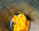 A picture of step 1 of Peach shake.