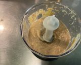 Une image de l'étape 3 de Sauce salade aux anchois, moutarde de Dijon et ail mariné.