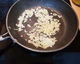 Foto del paso 1 de la receta: Croquetas de atún sin gluten ni lactosa