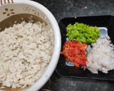 A picture of step 1 of Kanda poha.