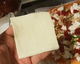 Foto del paso 8 de la receta: Pizza de mermelada de pimiento rojo asado y 6 quesos