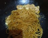 Foto langkah ke 4 dari resep Spaghetti Goreng Bumbu Kari.