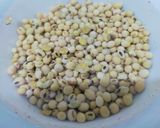 Foto langkah ke 1 dari resep 331. Kacang Kedelai Goreng untuk Cemilan atau toping Masakan.