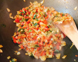 Foto del paso 2 de la receta: Empanadas criollas argentinas con carne cortada a cuchillo🔪